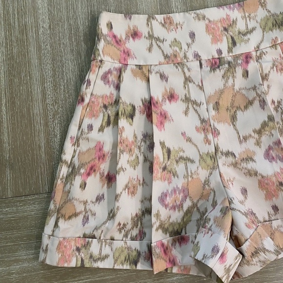 Rebecca Taylor Cream High Waist Shorts with Flowy Silhouette - Picture 4 of 13